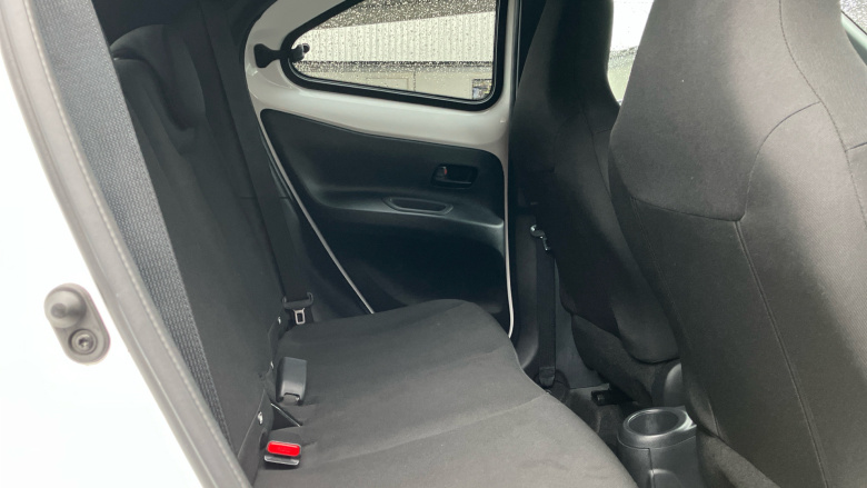 Toyota Aygo X 1.0 VVT-i Edge 5dr Petrol Hatchback